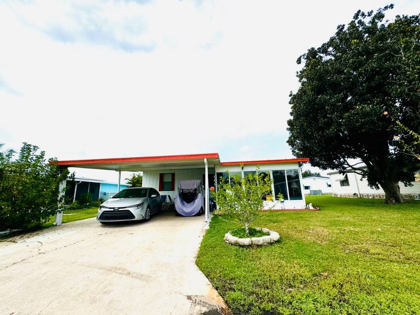 Lakeland, FL Mobile Home for Sale located at 1510 Ariana Street Woodbrook Estates